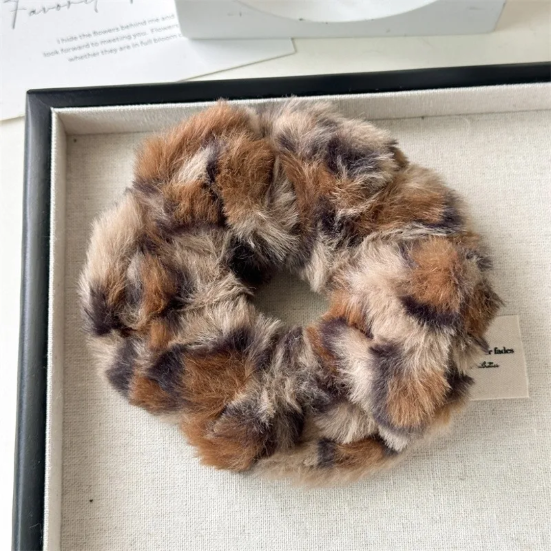 Fur Scrunchies s001