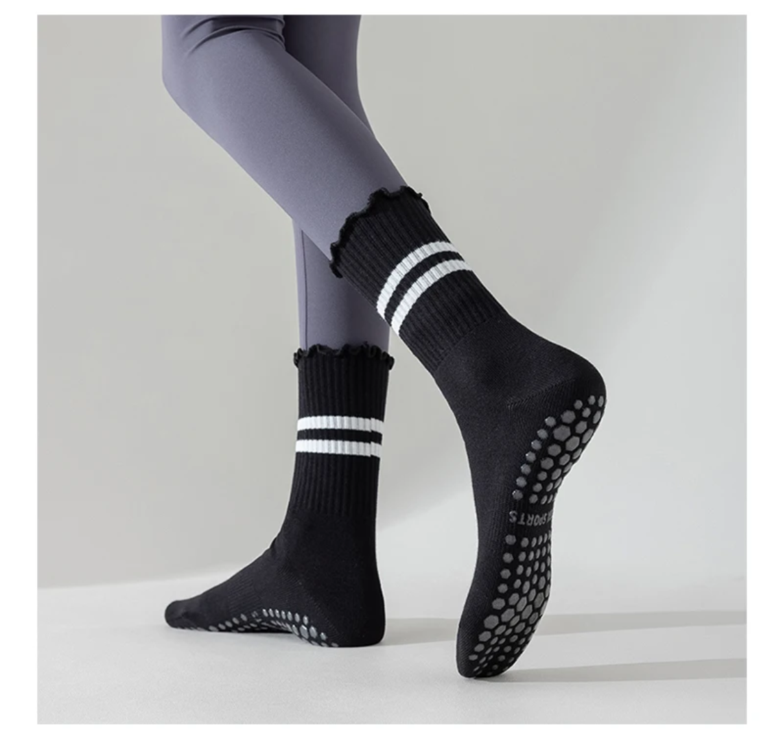 Ruffle Grip Pilates & Yoga Socks ys0015